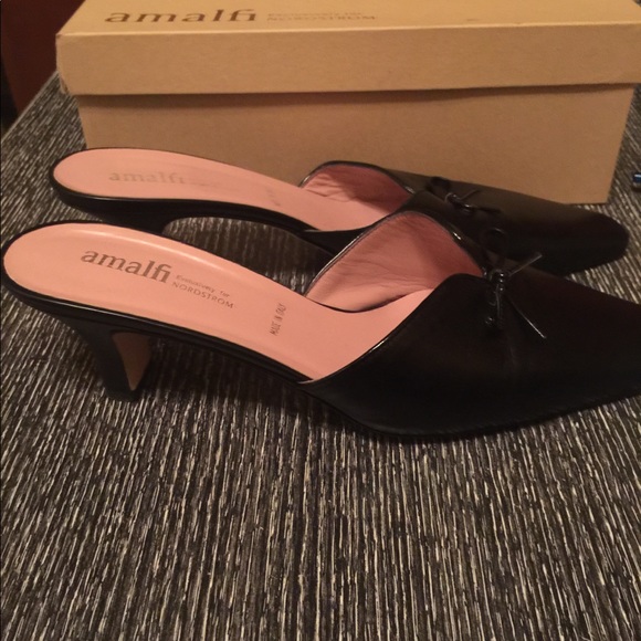 Shoe/Mule - Picture 2 of 2